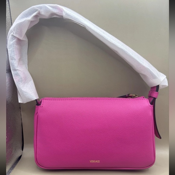 Versace Fuchsia Shoulder Bag with Gold Medusa$975 Retail Brand new ready - Picture 11 of 15